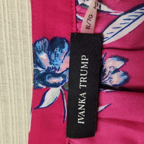 Ivanka trump blouse xl - Picture 3 of 3
